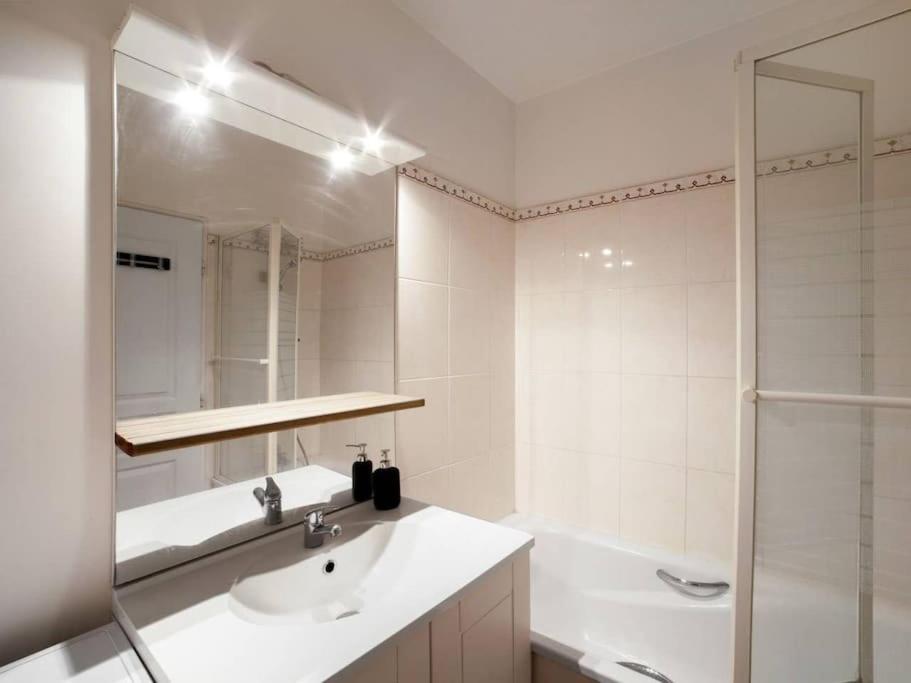 Les Paves De Prague - Appartement Pour 4 A 10 Minutes De Disneyland Paris Montevrain Exterior photo